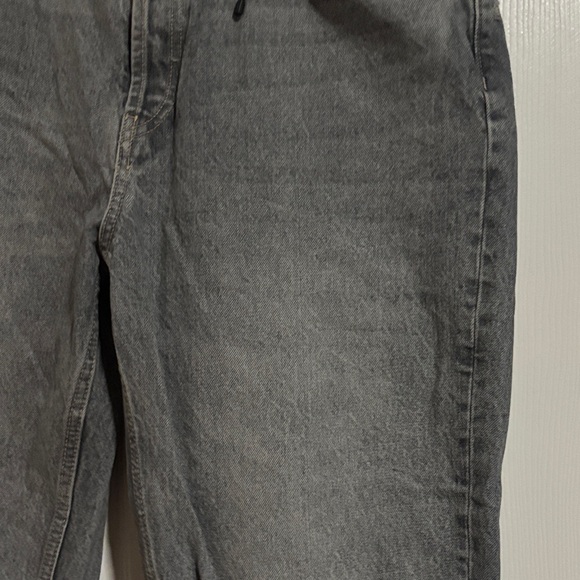 Zara Women's Relaxed Gray Jeans - Picture 2 of 4
